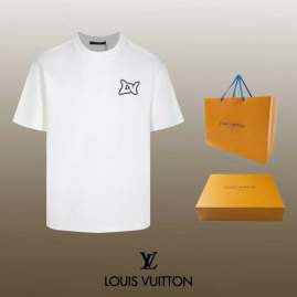 Picture of Louis Vuitton T Shirts Short _SKULVXS-Lsxitx1326766